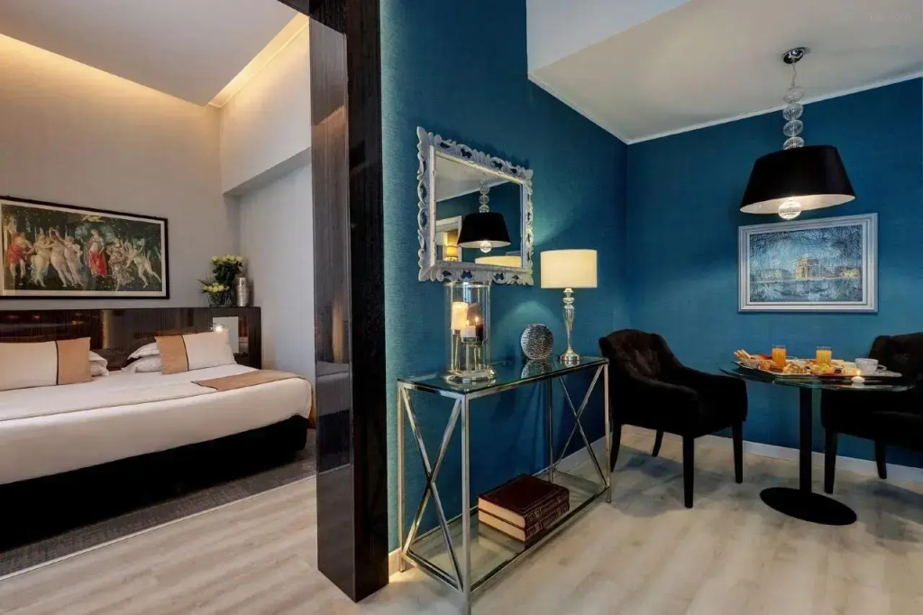 Deluxe in an Annex Building 100 meters Away Double Suite (twin beds)