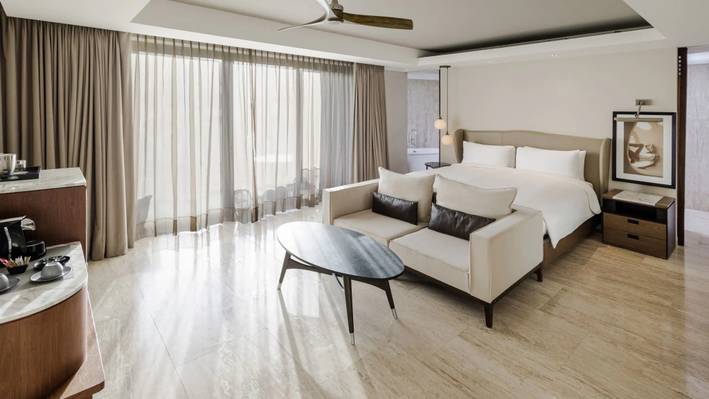 Accessible Beach House Double room with pool view (full double bed)