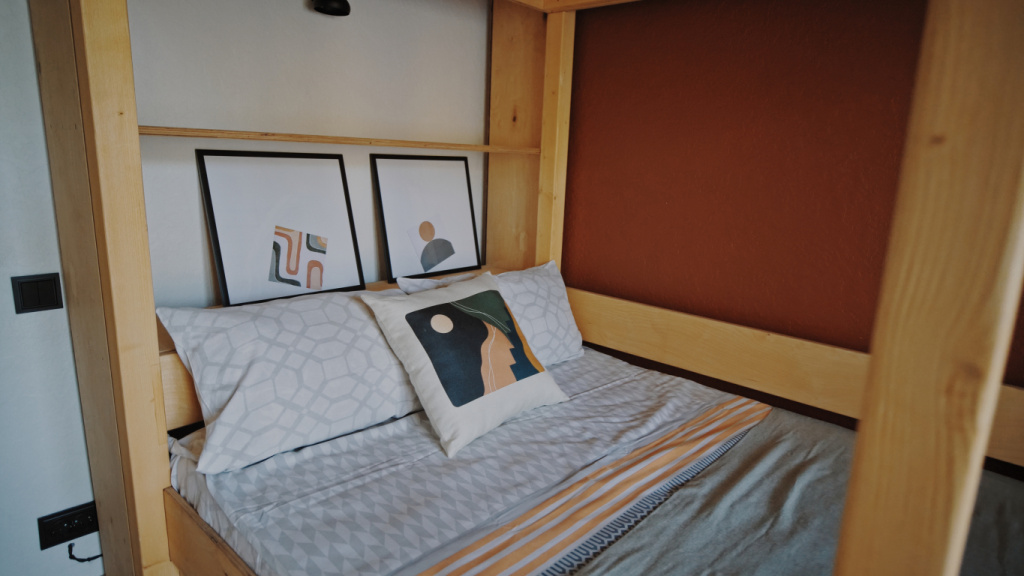 4 Bedrooms Cottage