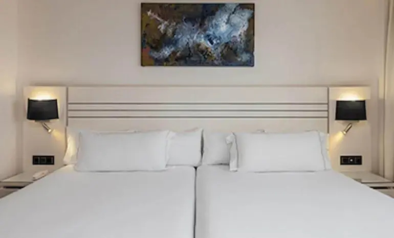 Superior Double room seafront (full double bed)