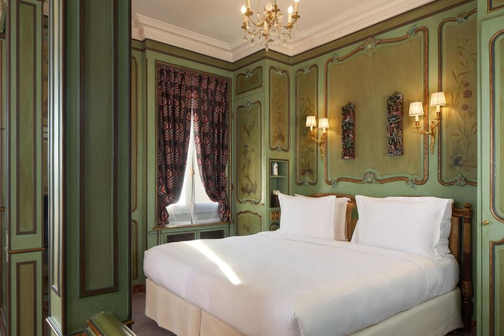 Baverez Terrace Eiffel Tower Double Suite (full double bed)