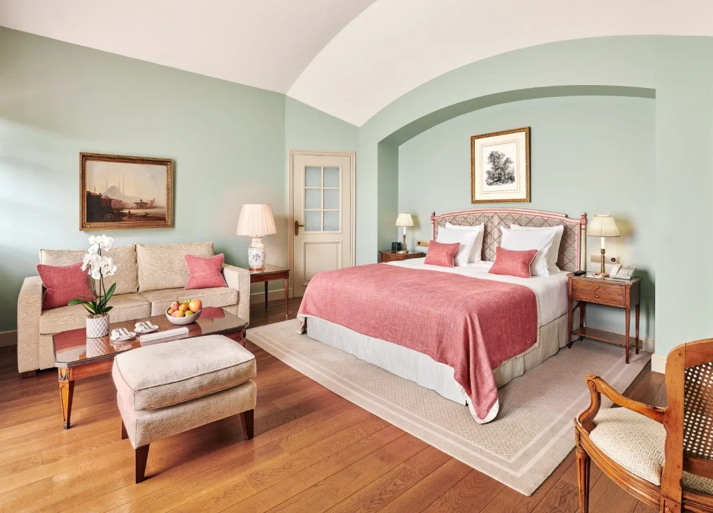 Double Junior Suite (full double bed)