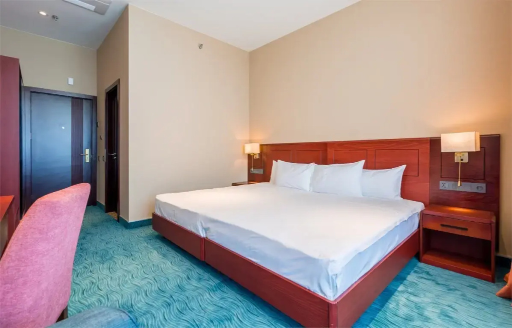 California Double room (full double bed)