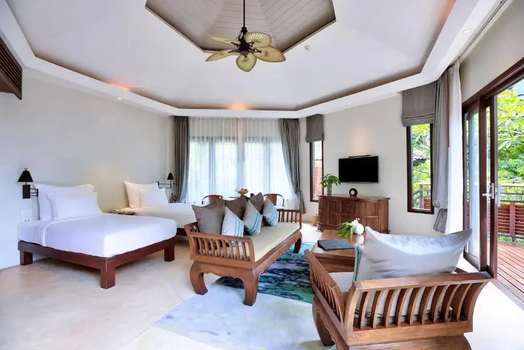 Double Pool Villa twin beds