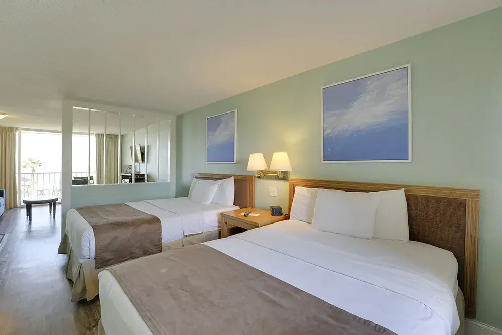 Standard room with pool view