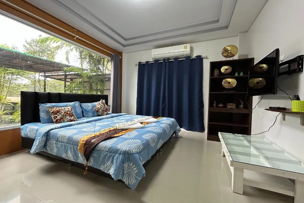 Double room with garden view (full double bed)