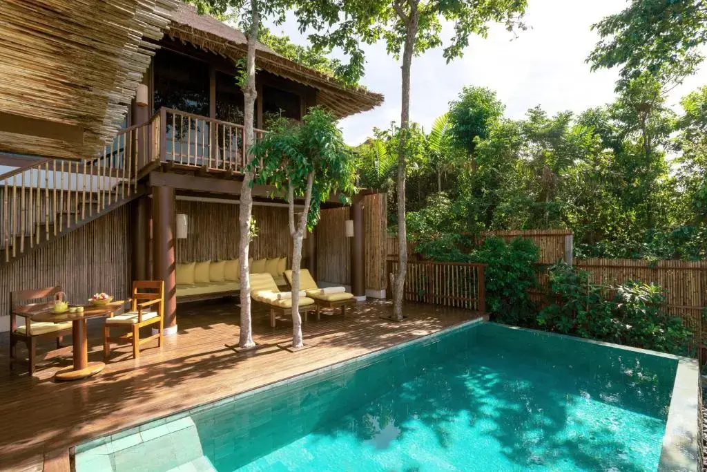 Ocean Front Double Pool Villa (full double bed)