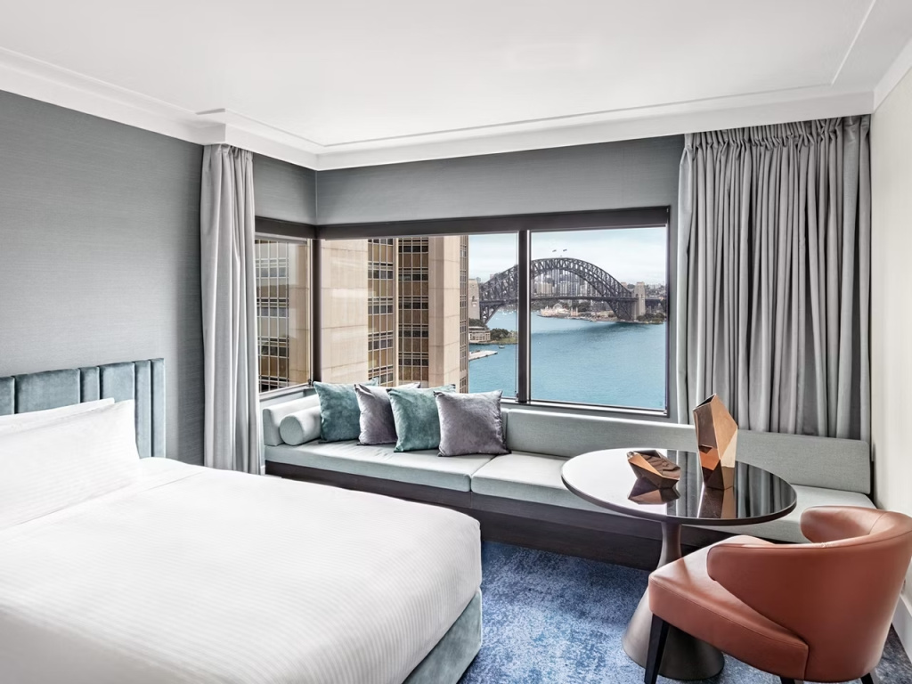 1 Bedroom Suite with Harbour Bridge view