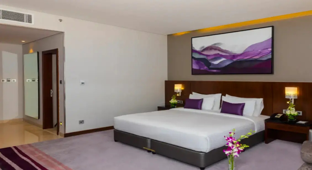 Deluxe Double room (full double bed)