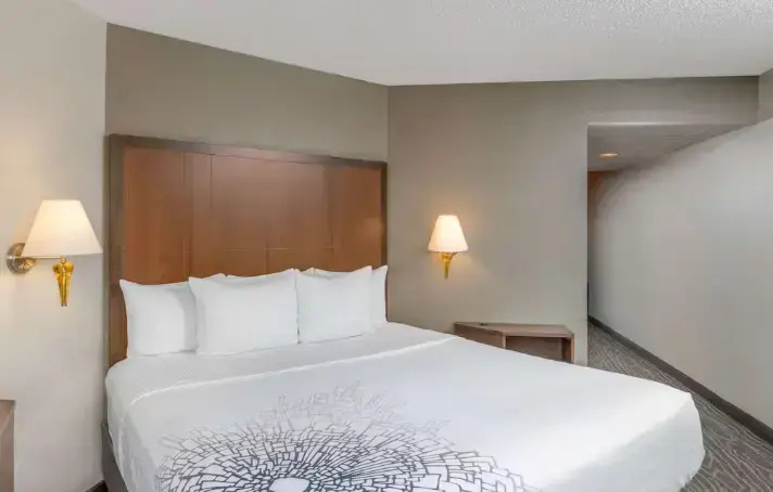 La Quinta Inn & Suites by Wyndham Secaucus Meadowlands - Chambres