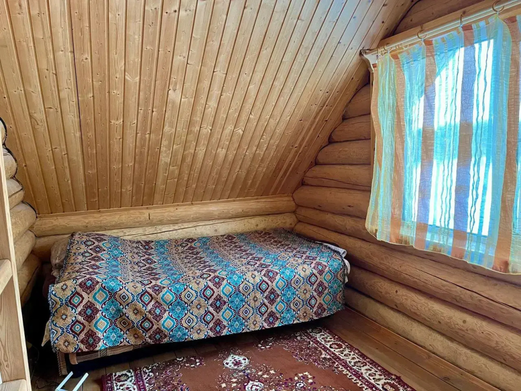 4B Eremeevna Cottage