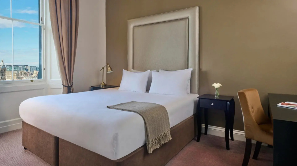 1 Bedroom Double Apartment (full double bed)