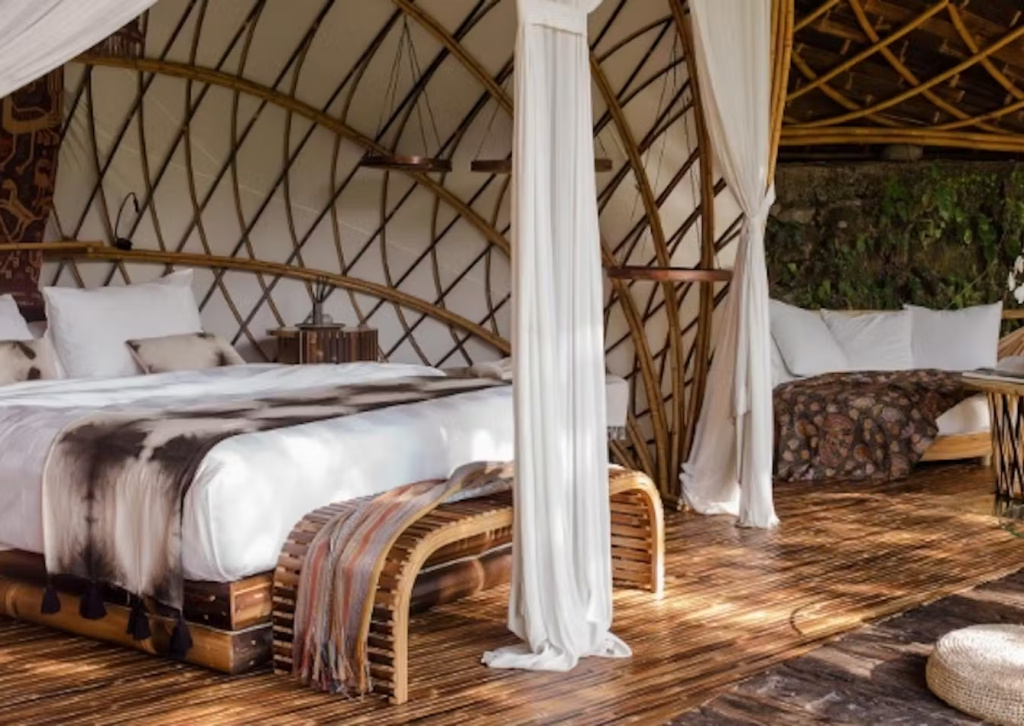 Moon Bamboo House