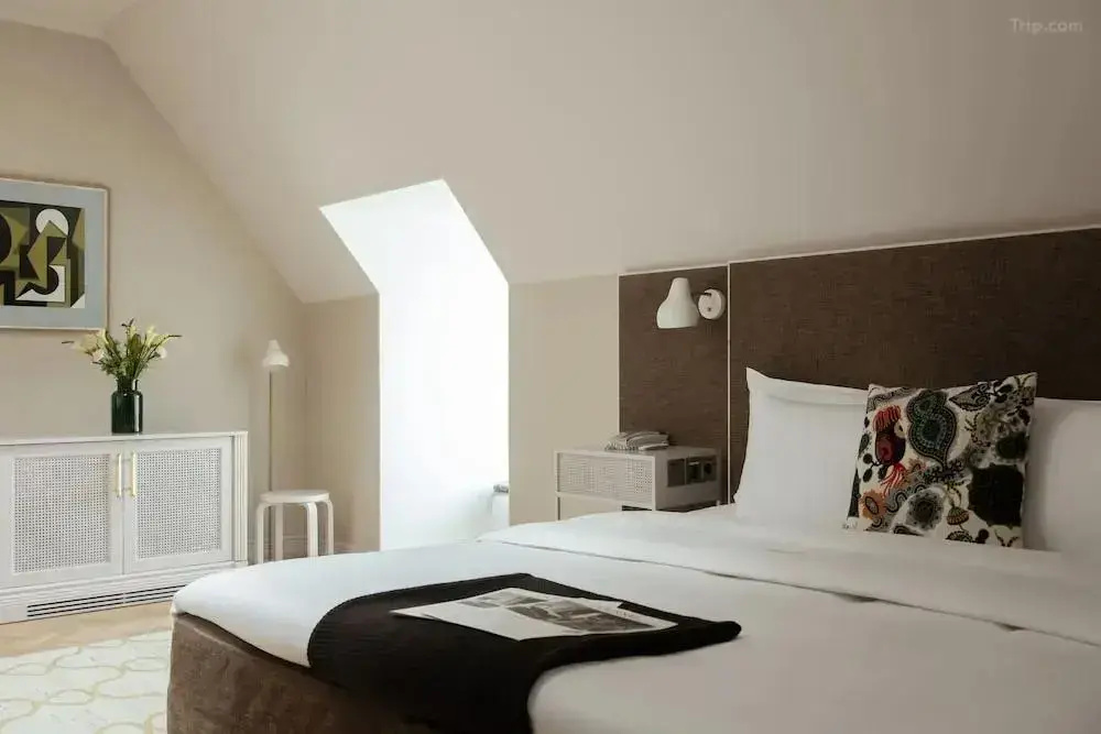 Sky Attic Double Studio (full double bed)