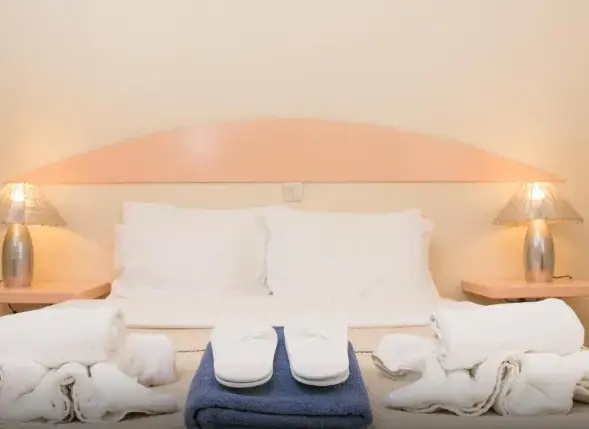 Superior Double Suite with sea view (full double bed)