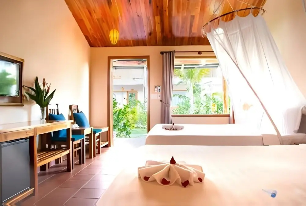 Family Double Bungalow (twin beds)