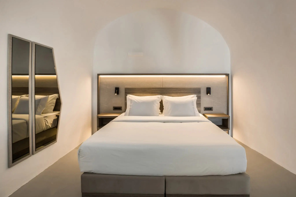 Luxury Double Suite (full double bed)
