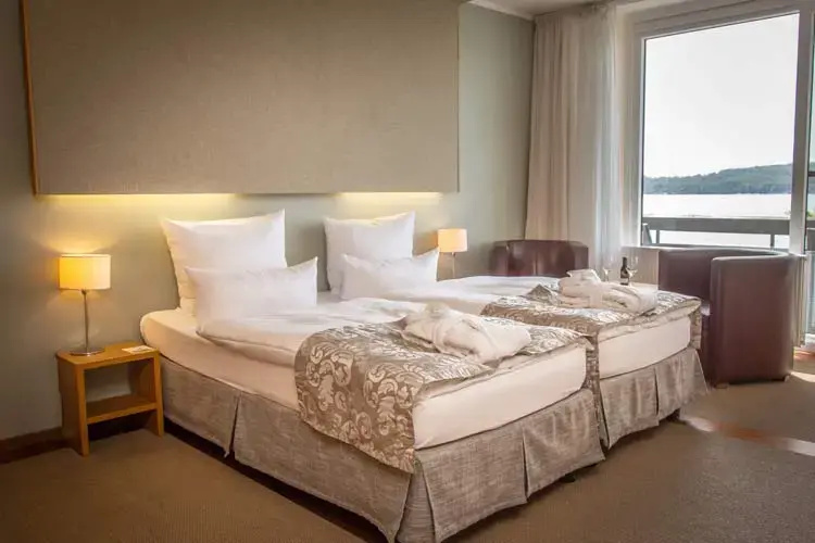 Room lake side