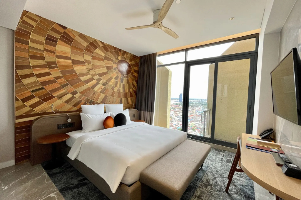 Panorama Double Suite (full double bed)
