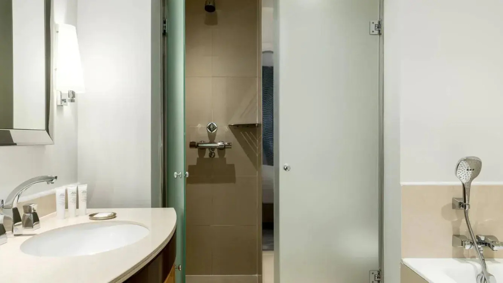 Renaissance Paris Vendome Hotel 57