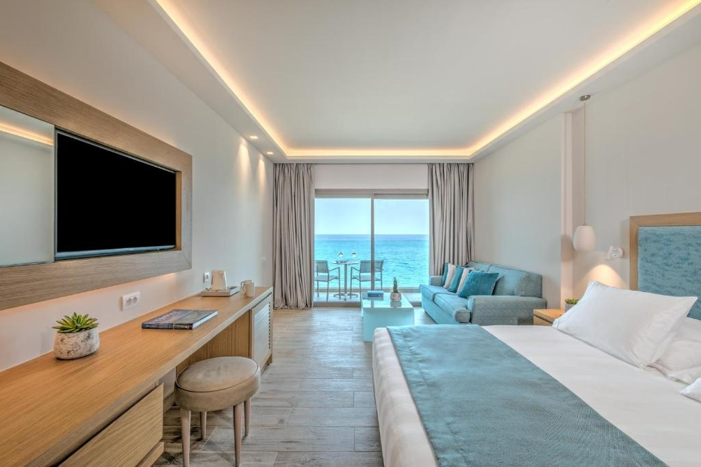 Double Junior Suite with sea view (full double bed)