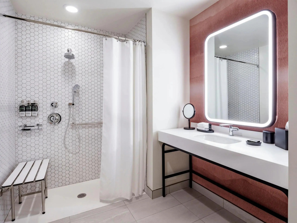 Hyatt Centric Buckhead Atlanta - Tap to explore photos