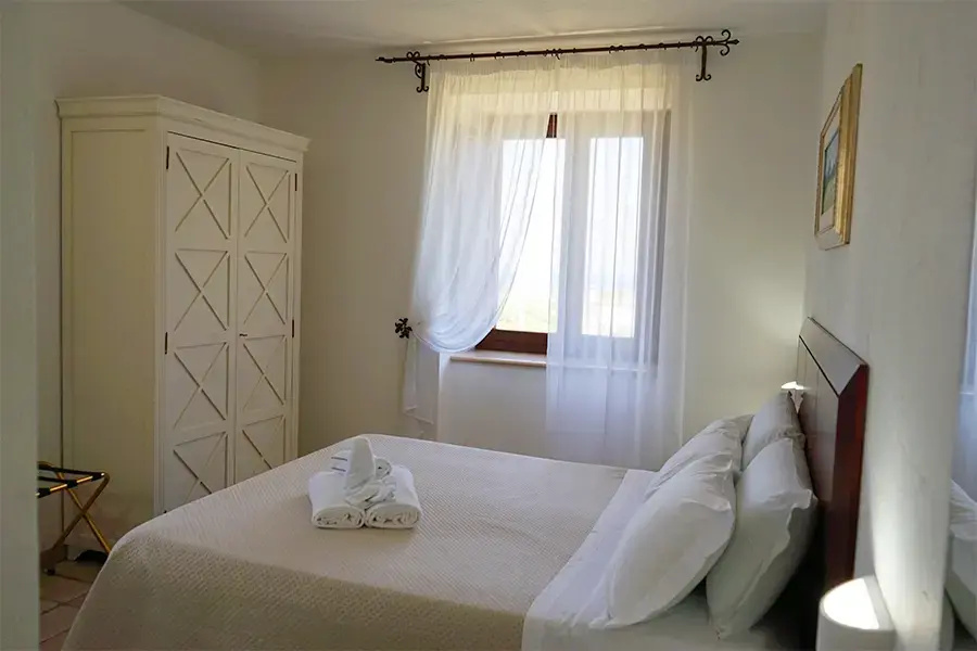 Double room (full double bed)