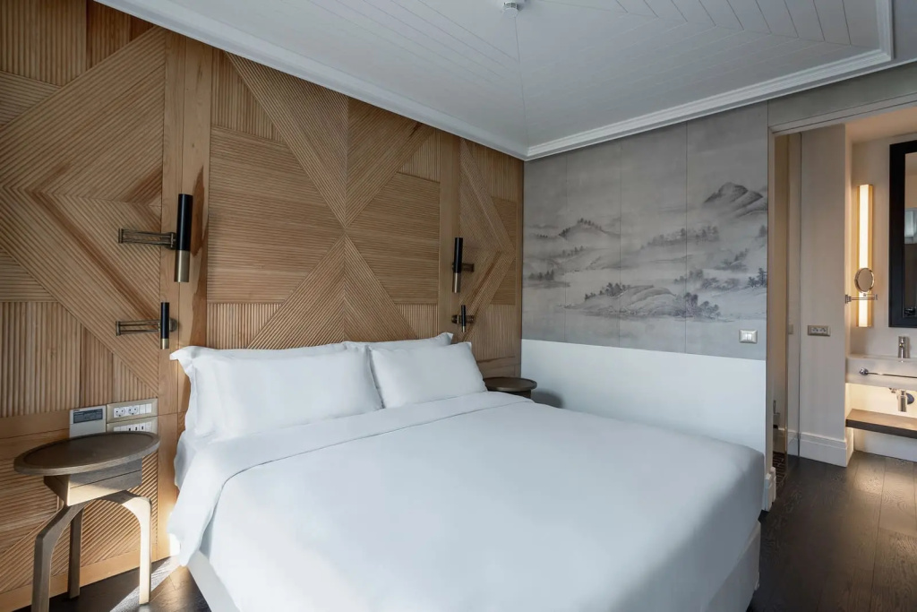 Double Suite (full double bed)