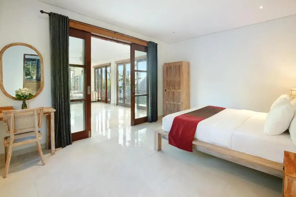 With Shared Balcony Double room (full double bed)