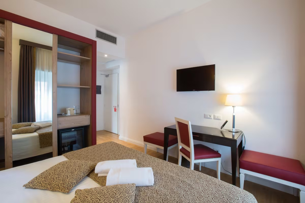 Hotel photo 11