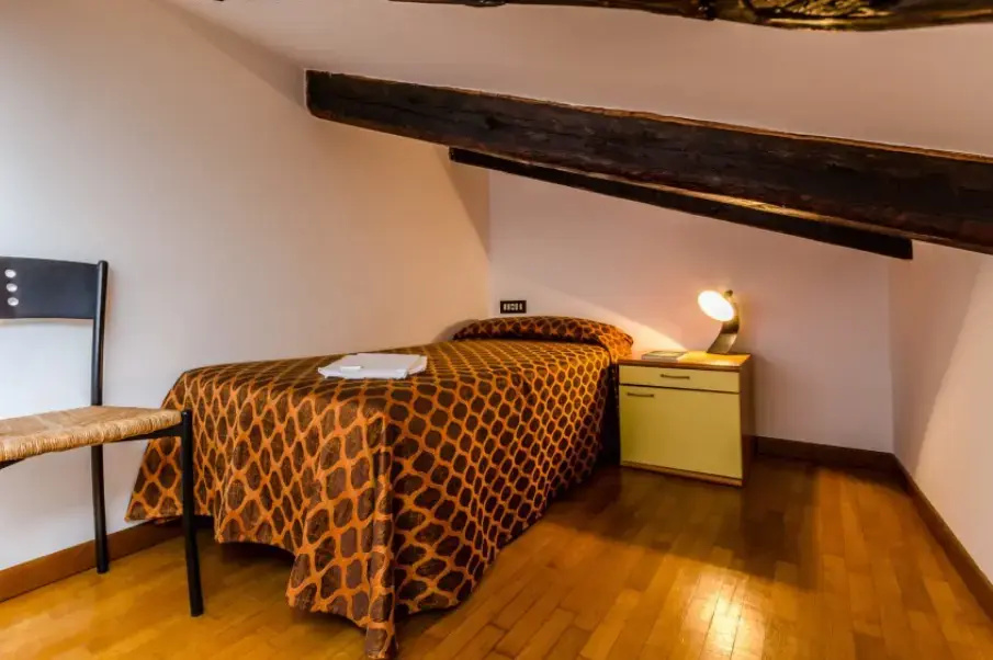 Venice (Separate Building) Studio Apartment