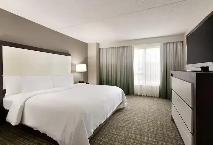 Embassy Suites by Hilton Newark Wilmington South - Chambres