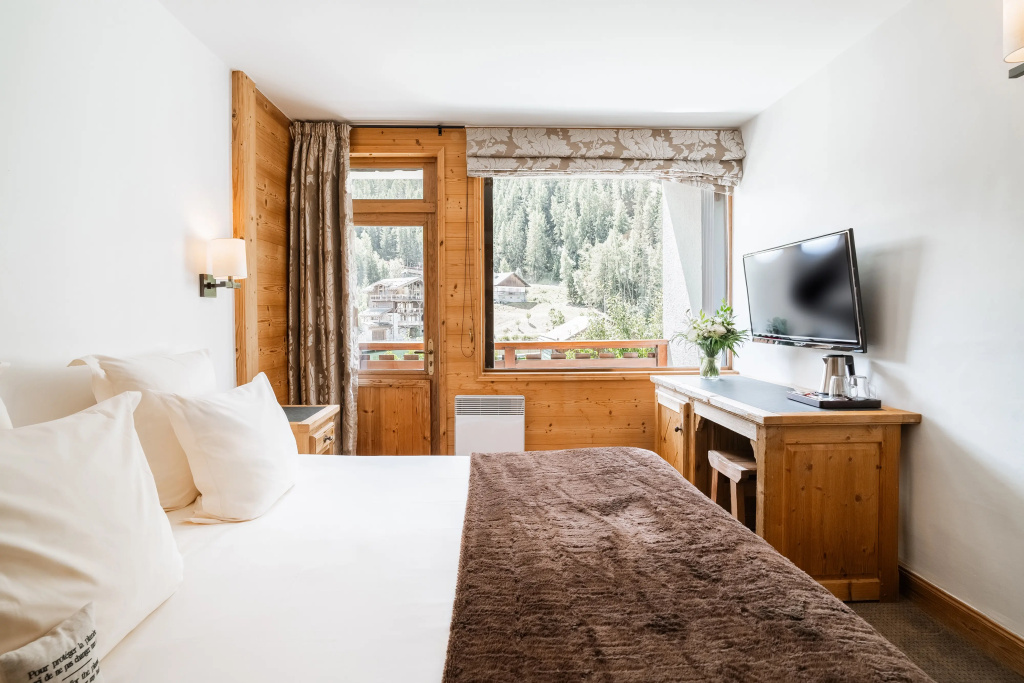 Lake Double room (full double bed)