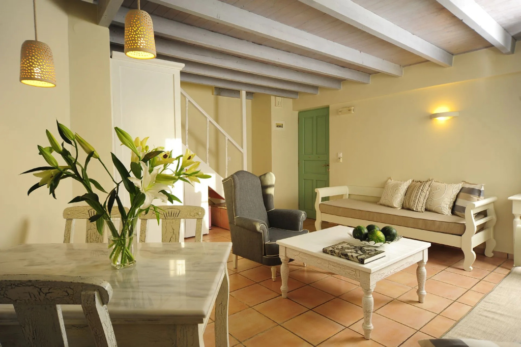 Executive Double Suite (full double bed)