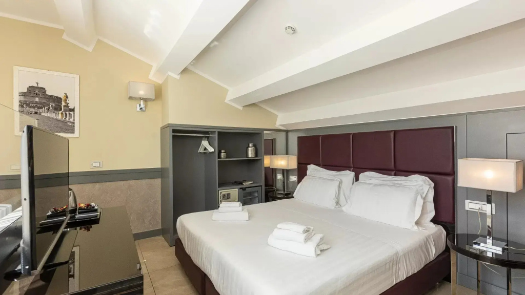 Jacuzzi Double Suite (full double bed)