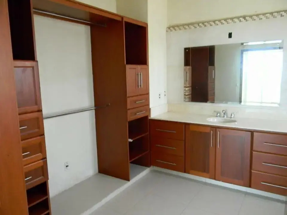 3 Bedrooms Villa