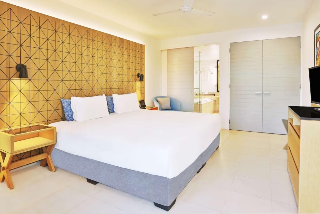 2 Bedrooms Suite with bay view