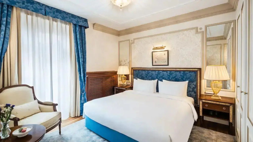 Grand Deluxe Double Suite (full double bed)