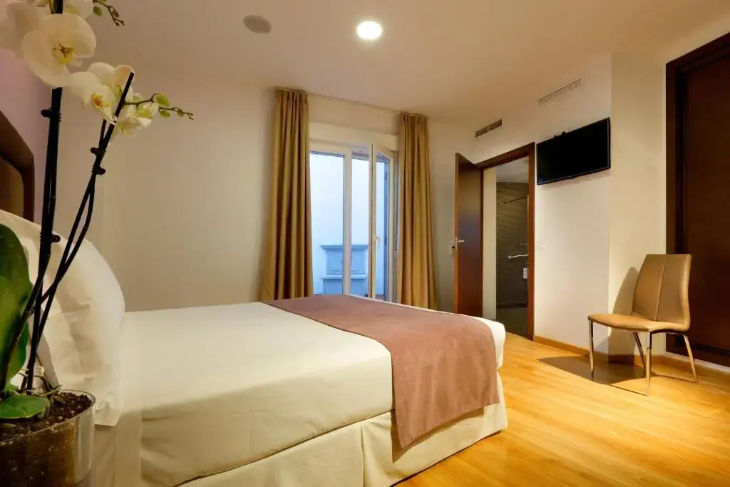 With Patio Double room (full double bed)