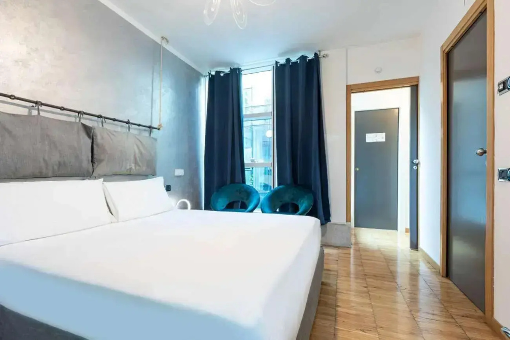 Standard Double room - Città Studi Suites (full double bed)
