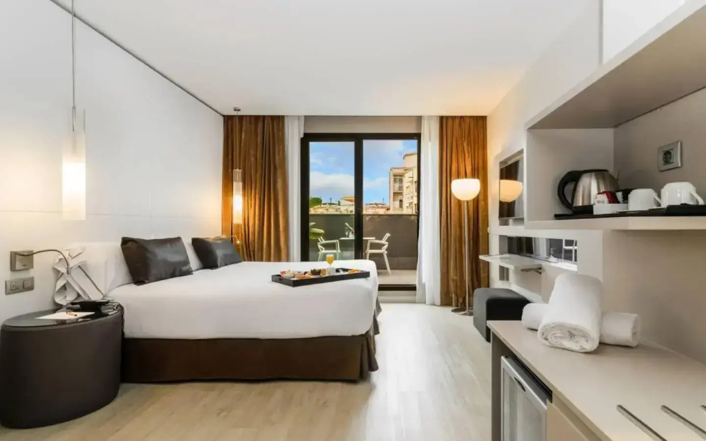 Terrace Double room (full double bed)