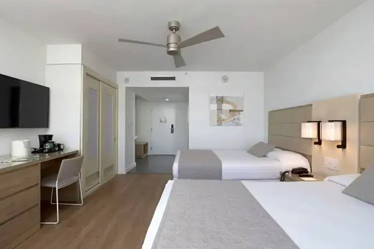 Deluxe Double room oceanfront (twin beds)