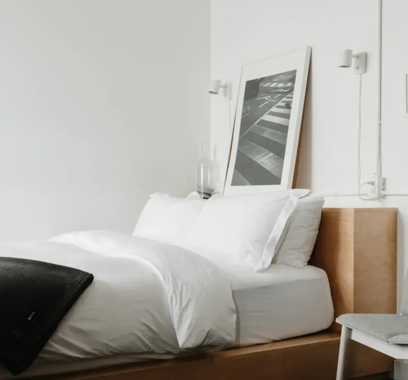 Small Double room (full double bed)