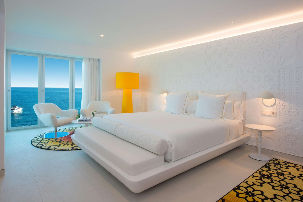 Double Junior Suite with sea view (full double bed)