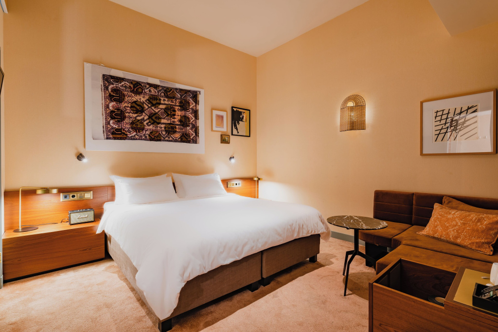 Indoor Double room (full double bed)