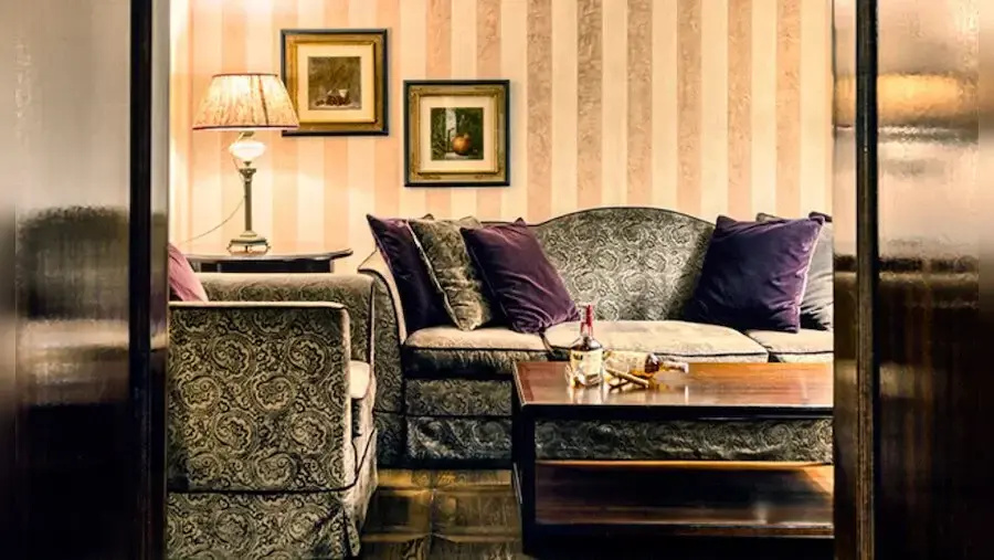 Grand Hotel Baglioni - Tap to explore photos