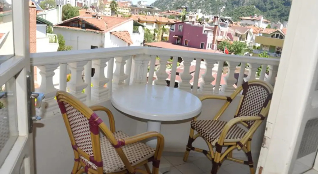 Balcony & Terrace
