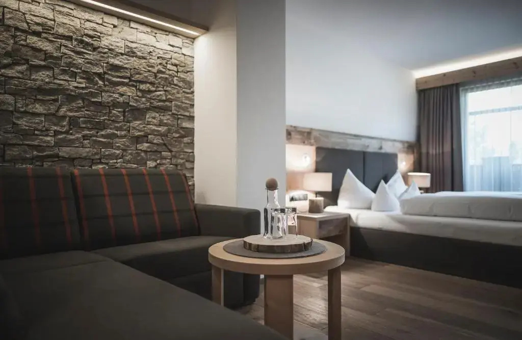 Double Junior Suite with balcony (full double bed)