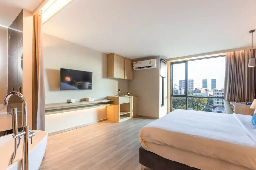 Double Suite (full double bed)