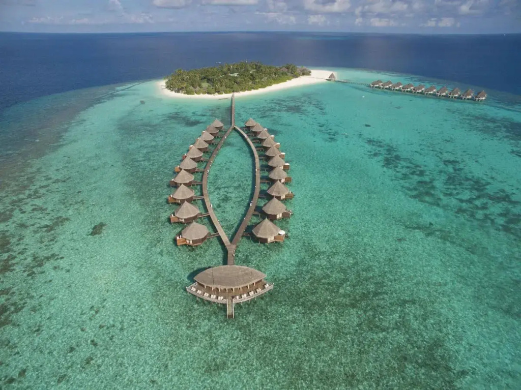 Angaga Island Resort & Spa